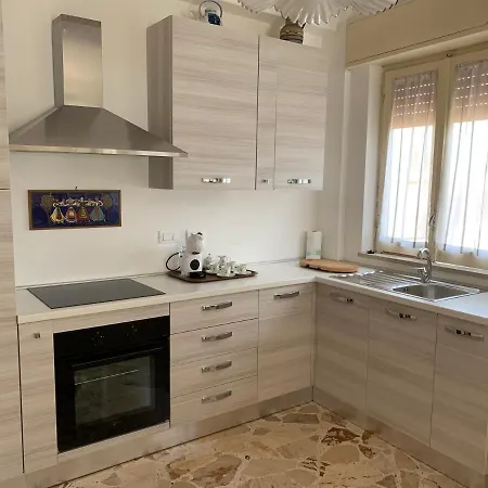 La Baronessa * Carini