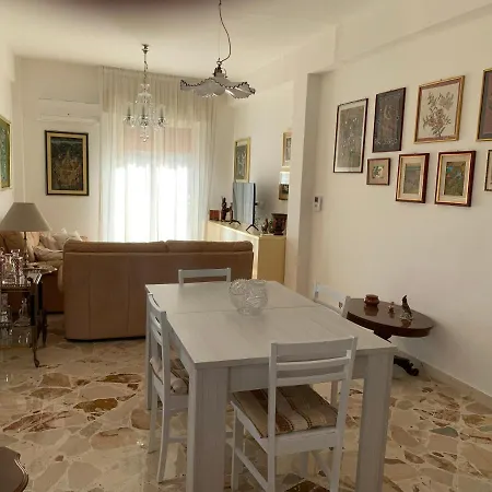 La Baronessa * Carini